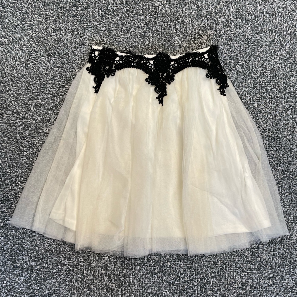 White tulle skirt black accent